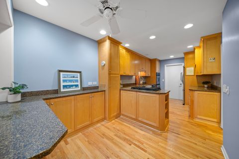 Tiny photo for 12 The Court Of Island Point, Northbrook, IL 60062 (MLS # 12485858)