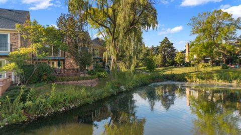 Tiny photo for 12 The Court Of Island Point, Northbrook, IL 60062 (MLS # 12485858)