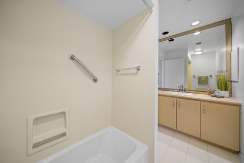 Tiny photo for 12 The Court Of Island Point, Northbrook, IL 60062 (MLS # 12485858)