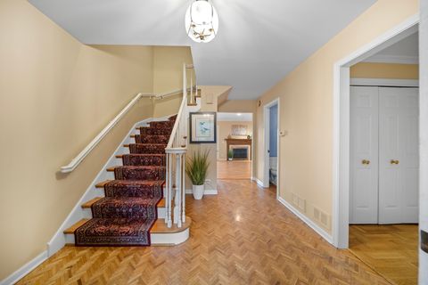 Tiny photo for 12 The Court Of Island Point, Northbrook, IL 60062 (MLS # 12485858)