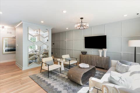 Tiny photo for 404 Edgeworth Place, Lincolnshire, IL 60069 (MLS # 12696706)