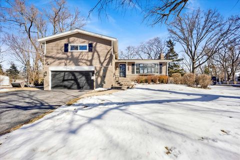 Photo of 1632 Village Green Court, Deerfield, IL 60015 (MLS # 12561672)