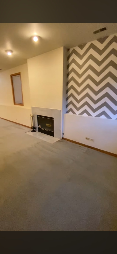 1741 W NELSON Street GARDEN