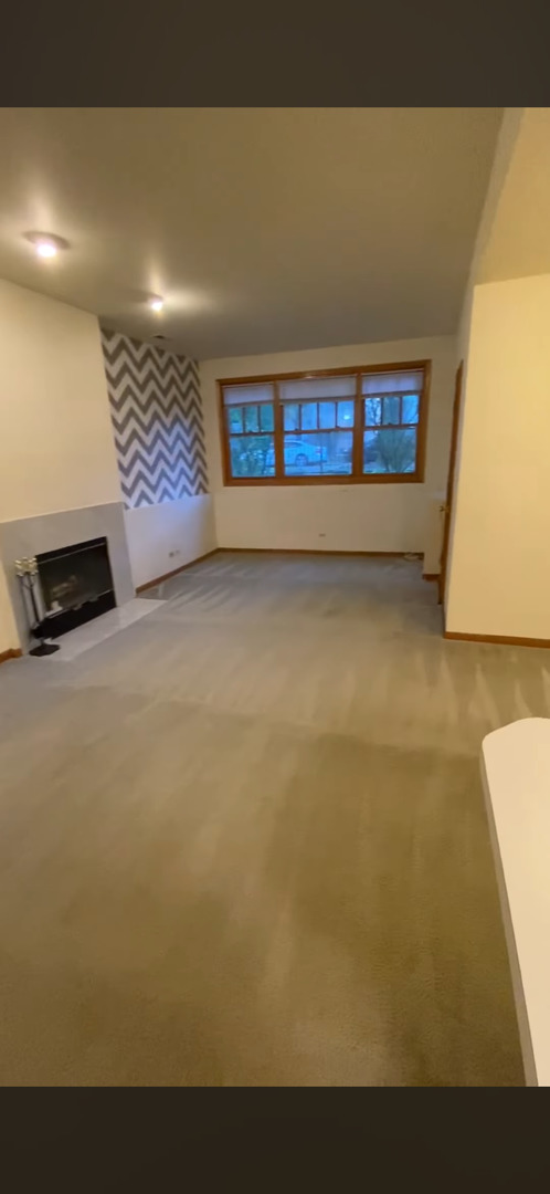 1741 W NELSON Street GARDEN