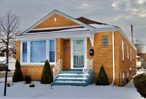 Photo for 10356 S Green Street, Chicago, IL 60643 (MLS # 12570469)