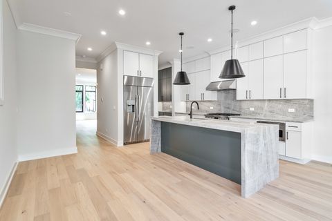 Tiny photo for 3908 N Mozart Street, Chicago, IL 60618 (MLS # 12406018)