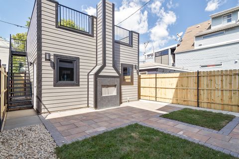 Tiny photo for 3908 N Mozart Street, Chicago, IL 60618 (MLS # 12406018)
