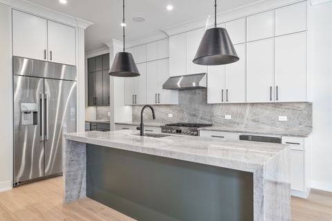 Tiny photo for 3908 N Mozart Street, Chicago, IL 60618 (MLS # 12406018)