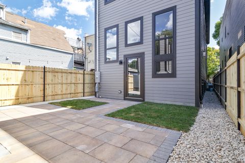 Tiny photo for 3908 N Mozart Street, Chicago, IL 60618 (MLS # 12406018)