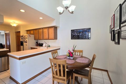 Tiny photo for 439 W AUBURN WOODS Court #439, Palatine, IL 60067 (MLS # 12604509)