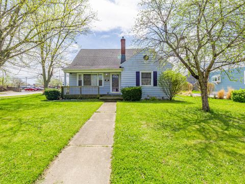 Tiny photo for 559 E 161st Place, South Holland, IL 60473 (MLS # 12621694)