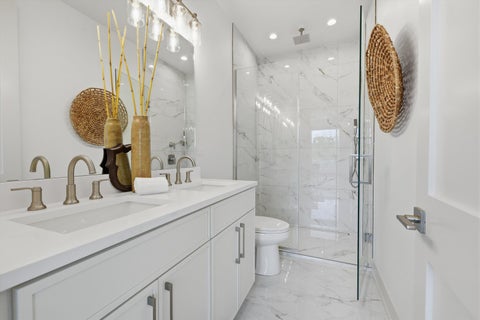 Tiny photo for 6414 N Francisco Avenue #2R, Chicago, IL 60645 (MLS # 12770844)