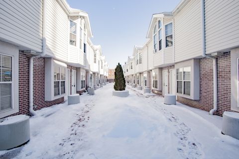 5039 Warren Street Skokie IL 60077