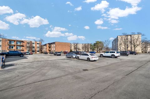 Tiny photo for 4112 W 98th Street #102, Oak Lawn, IL 60453 (MLS # 12608312)