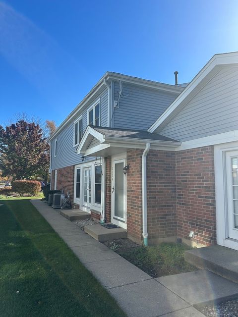 Photo of 2024 N Old Hicks Road #B6, Palatine, IL 60074 (MLS # 12510659)