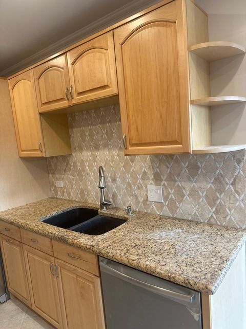 Tiny photo for 2024 N Old Hicks Road #B6, Palatine, IL 60074 (MLS # 12510659)