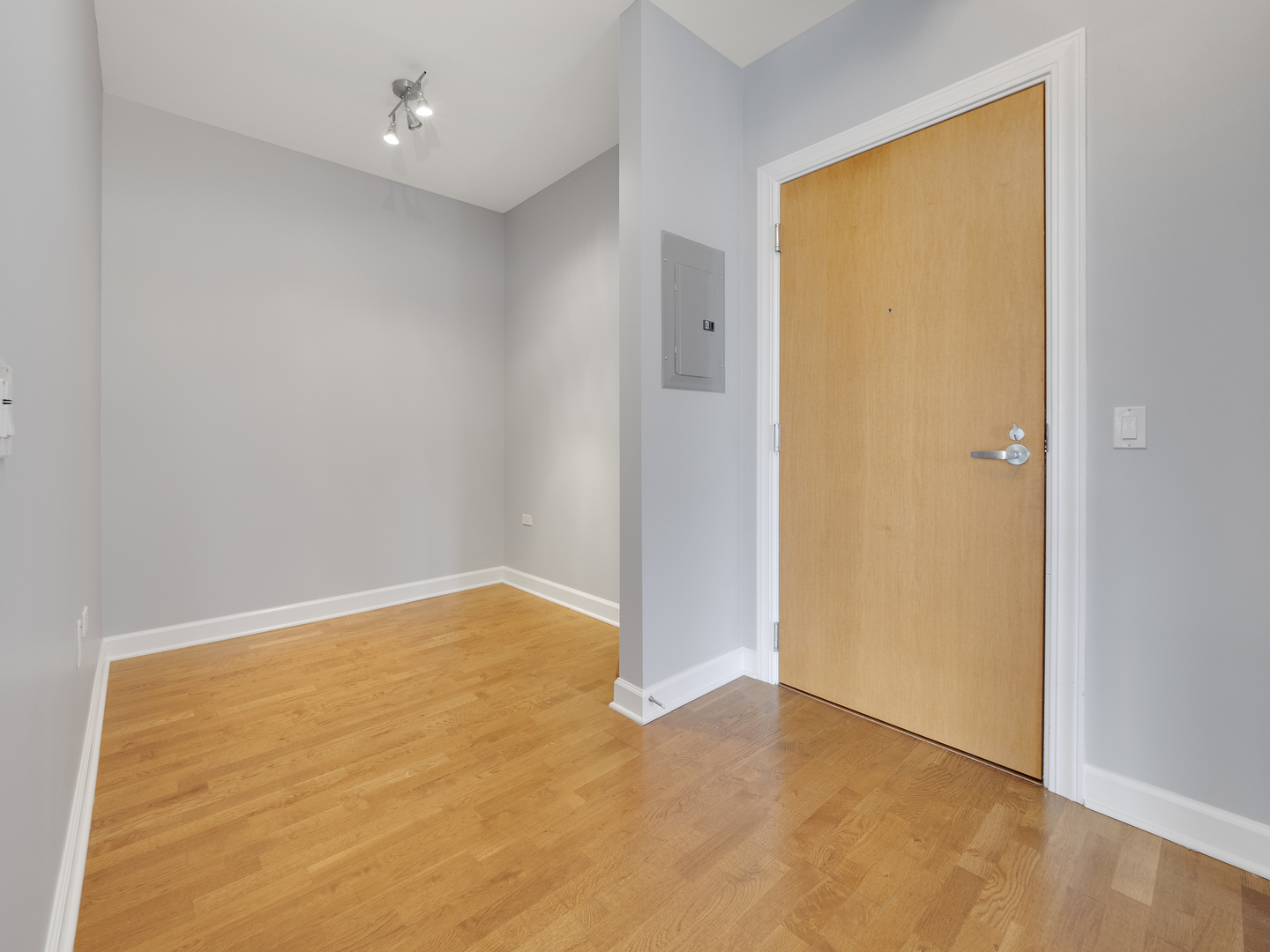 100 E 14th Street 1206