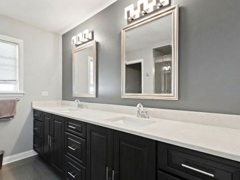 Tiny photo for 10432 S Homan Avenue, Chicago, IL 60655 (MLS # 12583919)