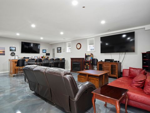 Tiny photo for 10432 S Homan Avenue, Chicago, IL 60655 (MLS # 12583919)