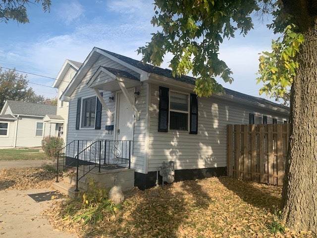 222 W Superior Street