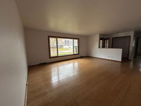 Tiny photo for 1755 Country Knolls Lane, Elgin, IL 60123 (MLS # 12533782)