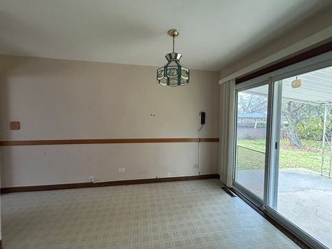 Tiny photo for 1755 Country Knolls Lane, Elgin, IL 60123 (MLS # 12533782)