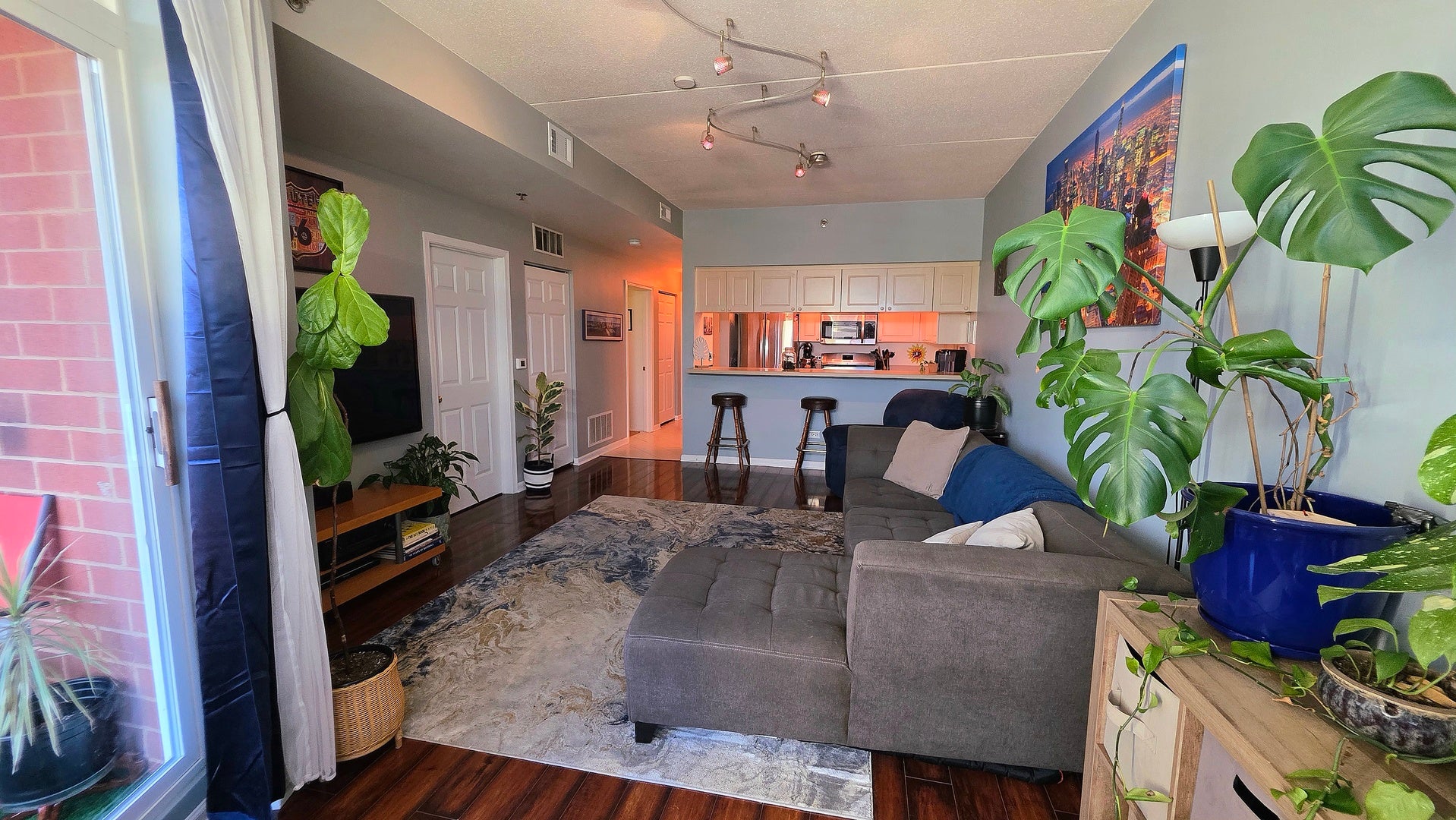 400 Village Circle 302