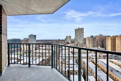 Tiny photo for 3660 N Lake Shore Drive #1613, Chicago, IL 60613 (MLS # 12610320)