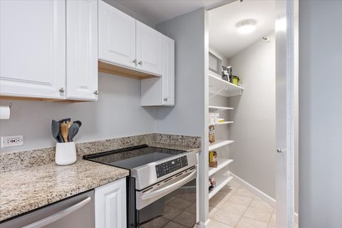 Tiny photo for 3660 N Lake Shore Drive #1613, Chicago, IL 60613 (MLS # 12610320)