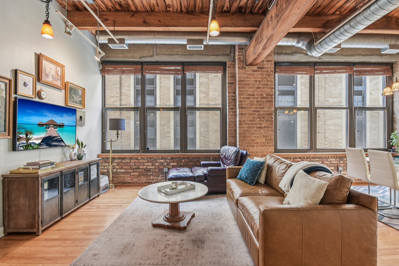 1330 W Monroe Street 210