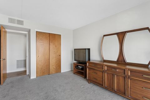 Tiny photo for 2900 Maple Avenue #4D, Downers Grove, IL 60515 (MLS # 12579775)