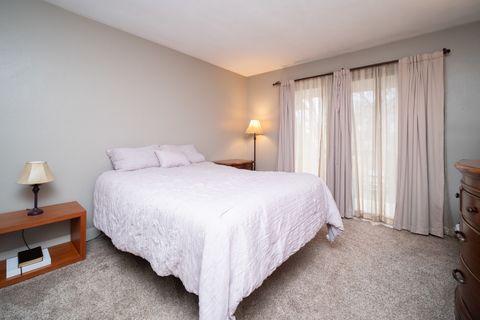 Tiny photo for 4653 High Point Drive #28, Rockford, IL 61114 (MLS # 12589326)