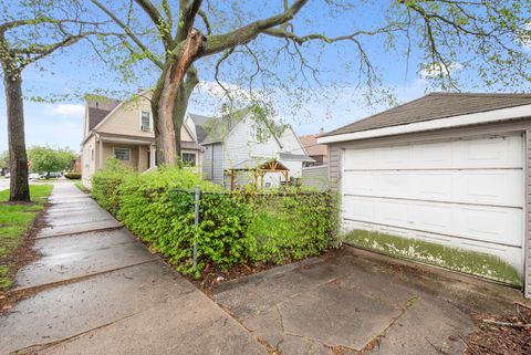 Tiny photo for 10700 S Avenue G, Chicago, IL 60617 (MLS # 12632128)