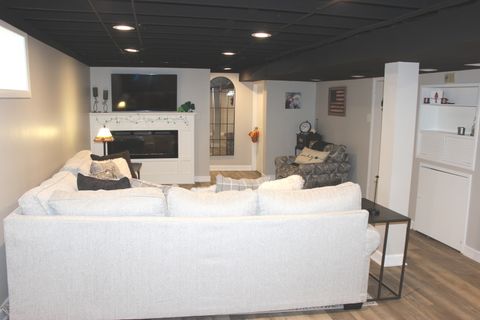 Tiny photo for 2952 W 97th Place, Evergreen Park, IL 60805 (MLS # 12495082)