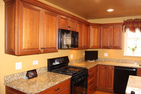 Tiny photo for 2952 W 97th Place, Evergreen Park, IL 60805 (MLS # 12495082)