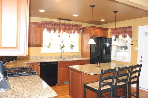 Tiny photo for 2952 W 97th Place, Evergreen Park, IL 60805 (MLS # 12495082)