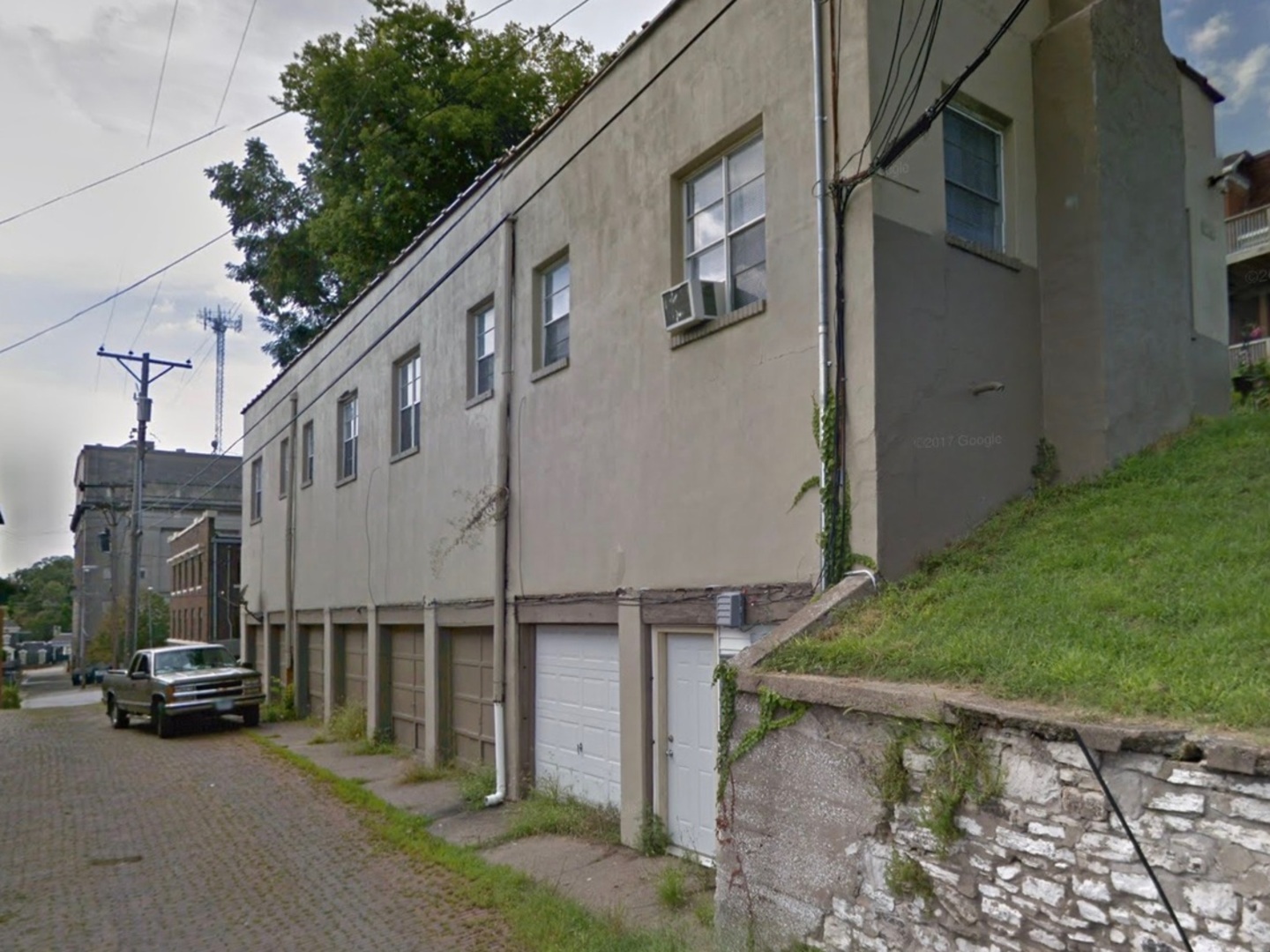 620/26 N Perry Street