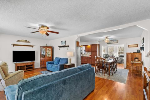 Tiny photo for 512 Norton Drive, Oakland, IL 61943 (MLS # 12526378)