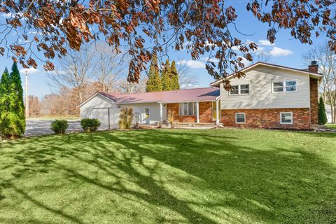 Photo of 512 Norton Drive, Oakland, IL 61943 (MLS # 12526378)