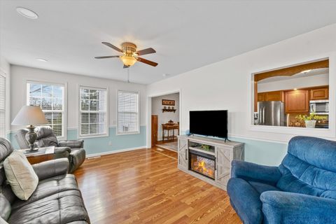 Tiny photo for 512 Norton Drive, Oakland, IL 61943 (MLS # 12526378)