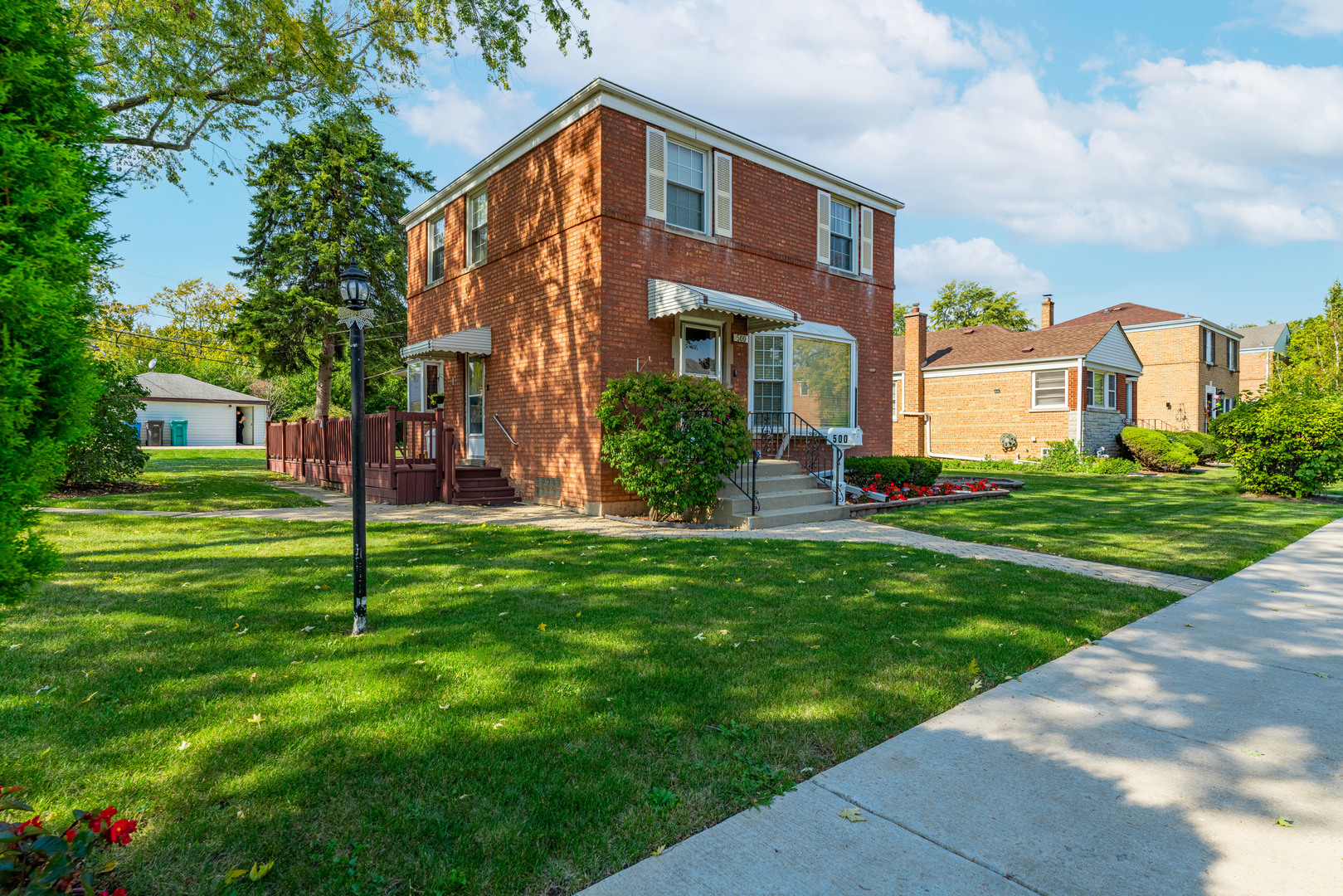 500 N IRVING Avenue