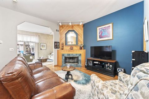 Tiny photo for 1030 Arbor Court, Mount Prospect, IL 60056 (MLS # 12585467)