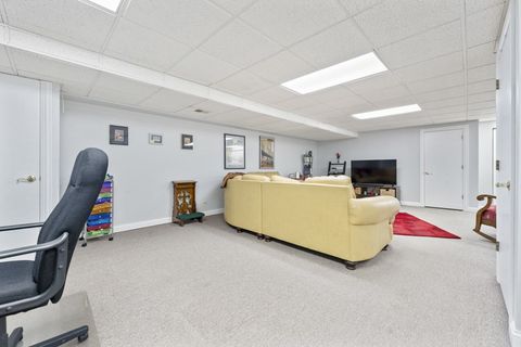 Tiny photo for 1030 Arbor Court, Mount Prospect, IL 60056 (MLS # 12585467)