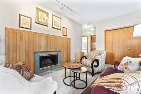 Tiny photo for 1030 Arbor Court, Mount Prospect, IL 60056 (MLS # 12585467)