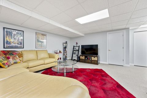 Tiny photo for 1030 Arbor Court, Mount Prospect, IL 60056 (MLS # 12585467)