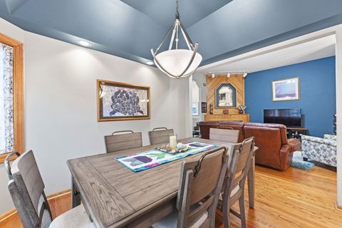 Tiny photo for 1030 Arbor Court, Mount Prospect, IL 60056 (MLS # 12585467)