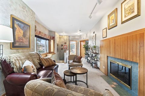 Tiny photo for 1030 Arbor Court, Mount Prospect, IL 60056 (MLS # 12585467)