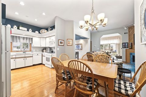 Tiny photo for 1030 Arbor Court, Mount Prospect, IL 60056 (MLS # 12585467)