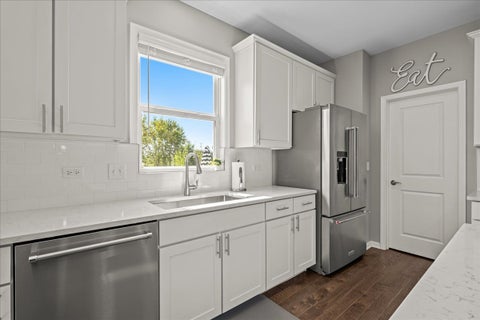Tiny photo for 672 Glenwood Drive, South Elgin, IL 60177 (MLS # 12759046)