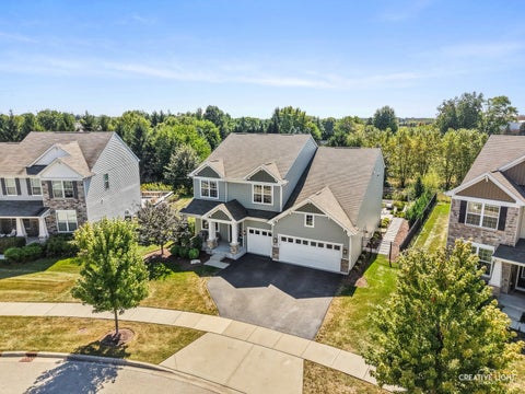 Tiny photo for 672 Glenwood Drive, South Elgin, IL 60177 (MLS # 12759046)